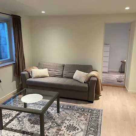 Bright&cozy 2 Bedroom 15 Min From * ترومسو